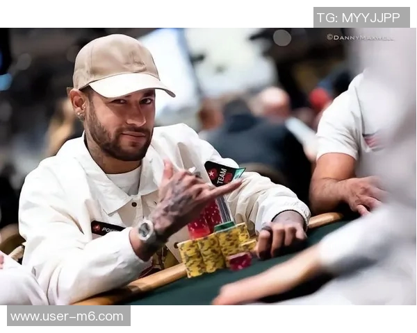 内马尔出席巴西扑克系列赛活动分享生活乐趣照片尽情享受人生